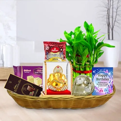 Birthday Gift Hamper BIRGB076 by Angroos Gifts Boutique at Rs 4600/box |  Gift Hampers in Kochi | ID: 23920873955